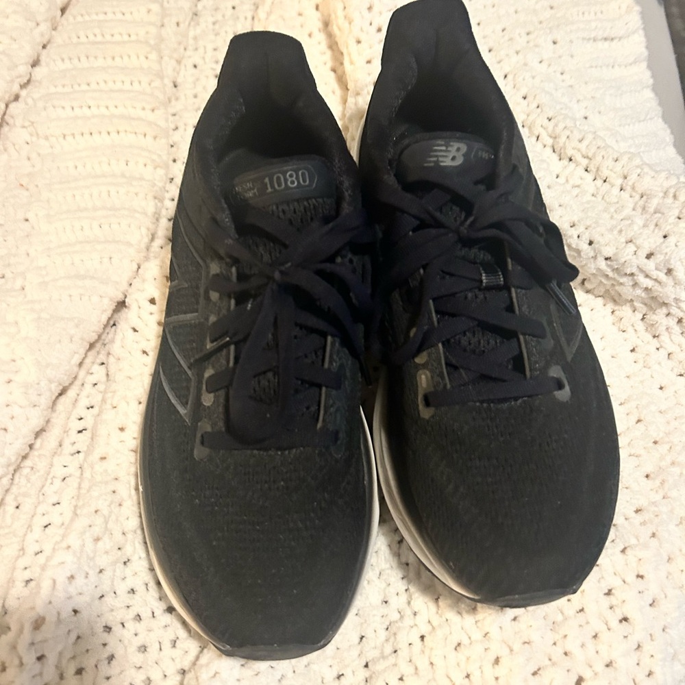 New Balance Women’s Black Athletic Shoes